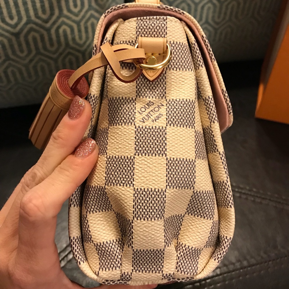 Louis Vuitton Damier Azur Croisette crossbody - Picture 3 of 8